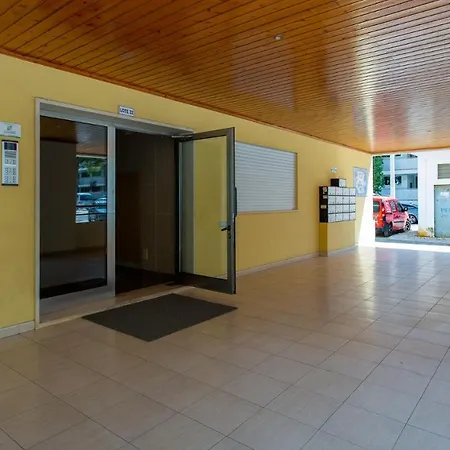 Apartamento Encosta Da Marina By Lovelystay